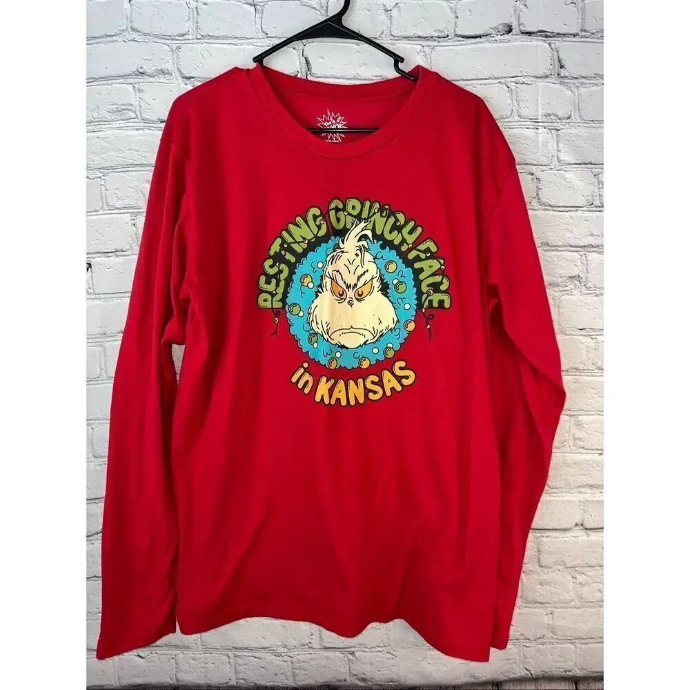 Men’s Large Long Sleeve “Resting Grinch Face in Kansas” Graphic T-Shirt – Red